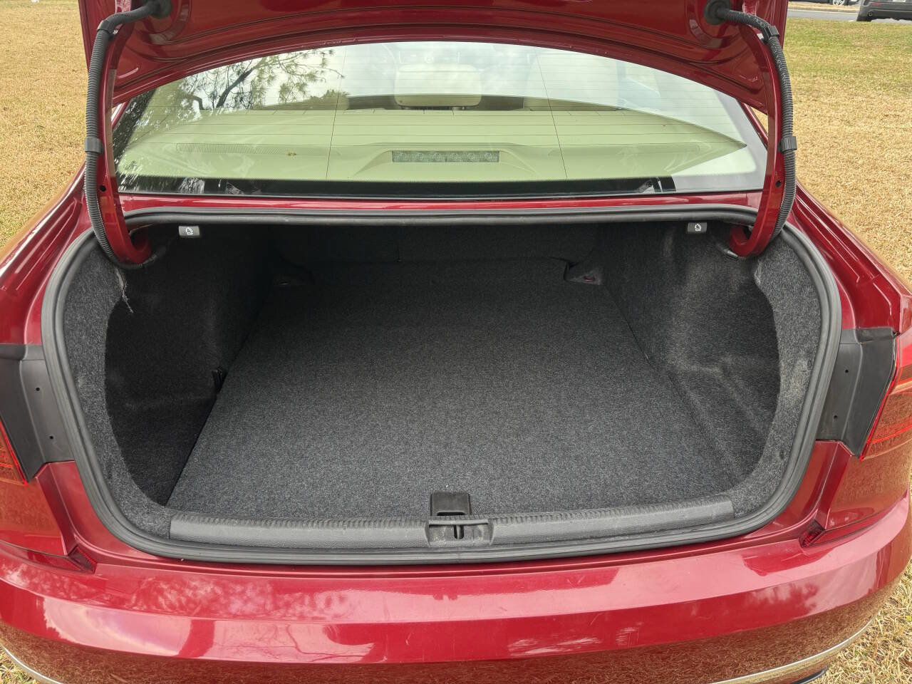 Used 2017 Volkswagen Passat 1.8T R-Line image 23