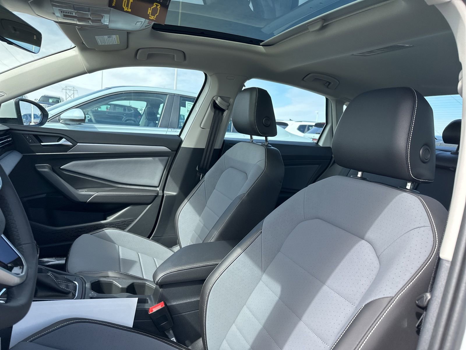 New 2026 Volkswagen Jetta SE image 9