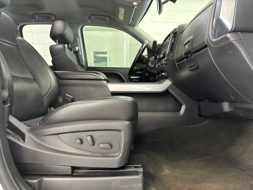Used 2015 Chevrolet Silverado 1500 LTZ Z71 w/ LTZ Plus Package AWD/4WD image 4