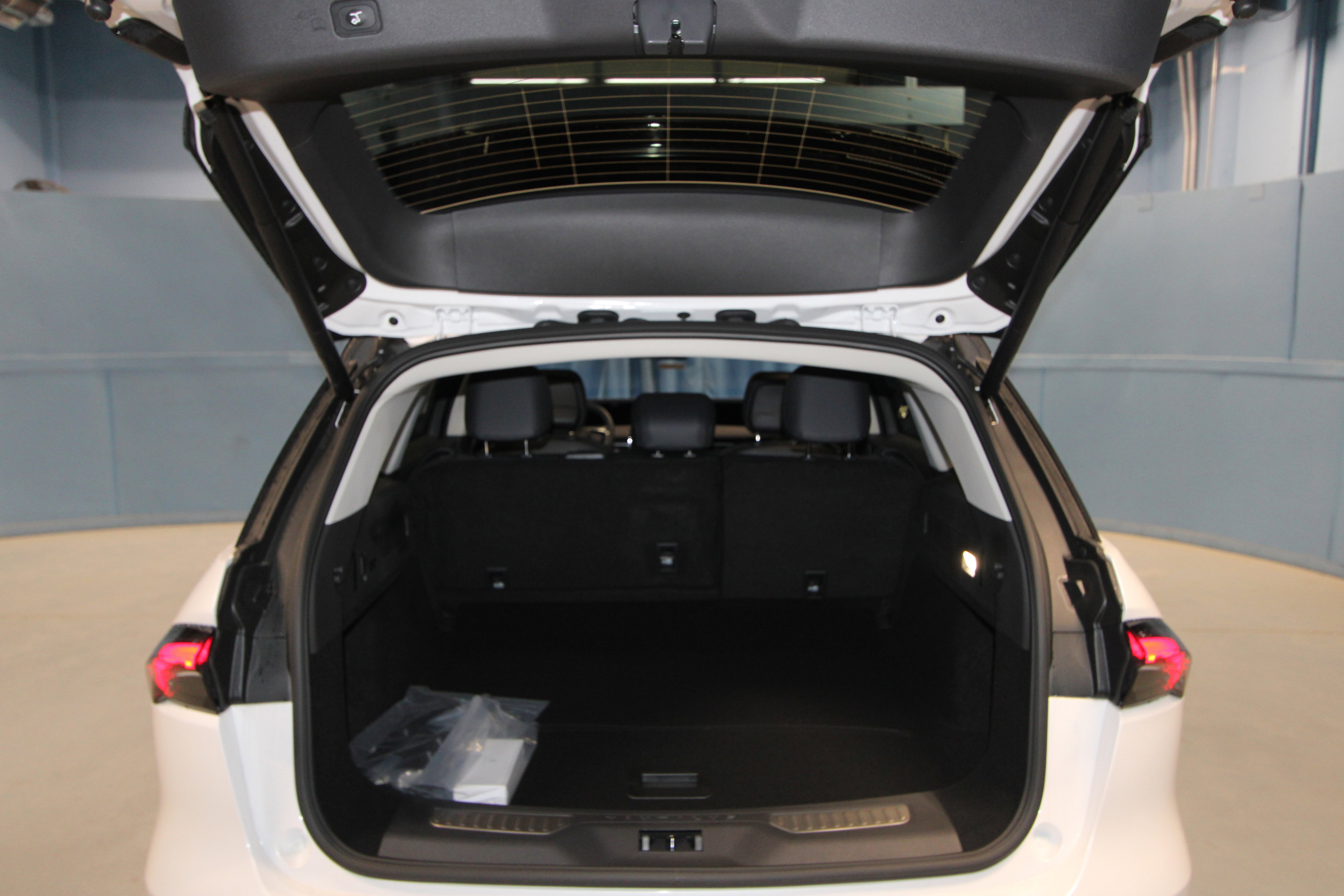 New 2026 Lincoln Nautilus Reserve w/ Jet Appearance Package AWD/4WD image 37