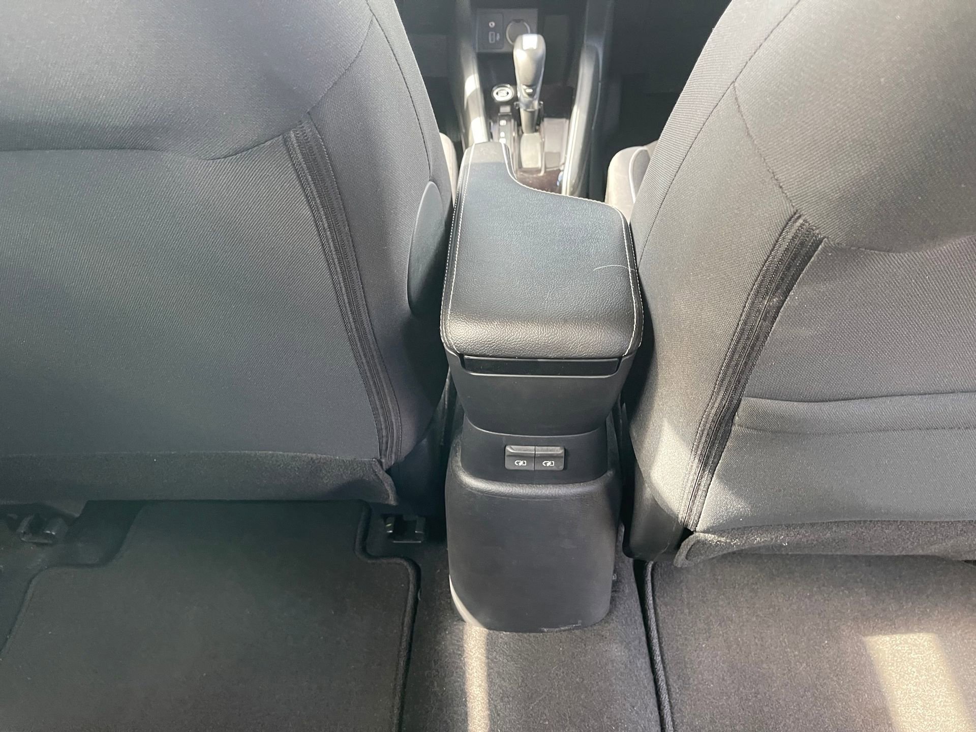 Used 2022 Nissan Kicks S FWD image 27