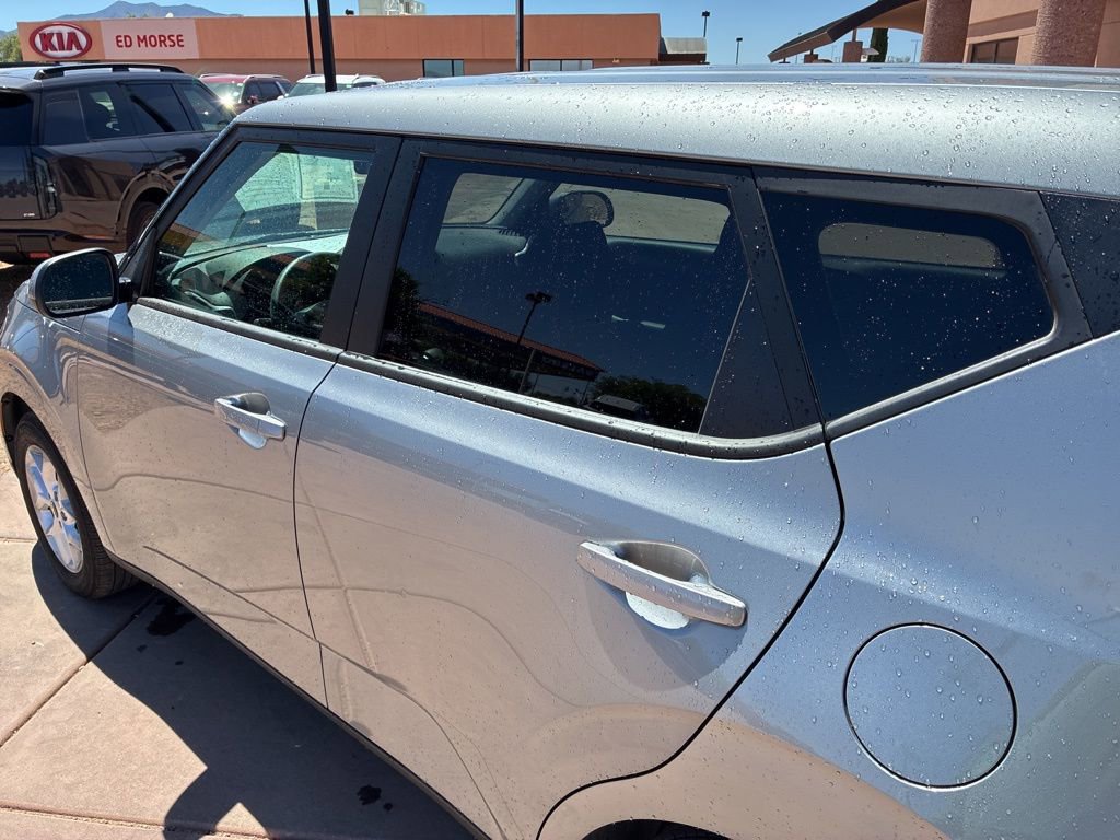 Used 2025 Kia Soul LX FWD image 15