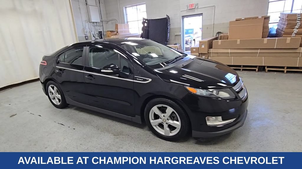 Used 2014 Chevrolet Volt FWD image 2