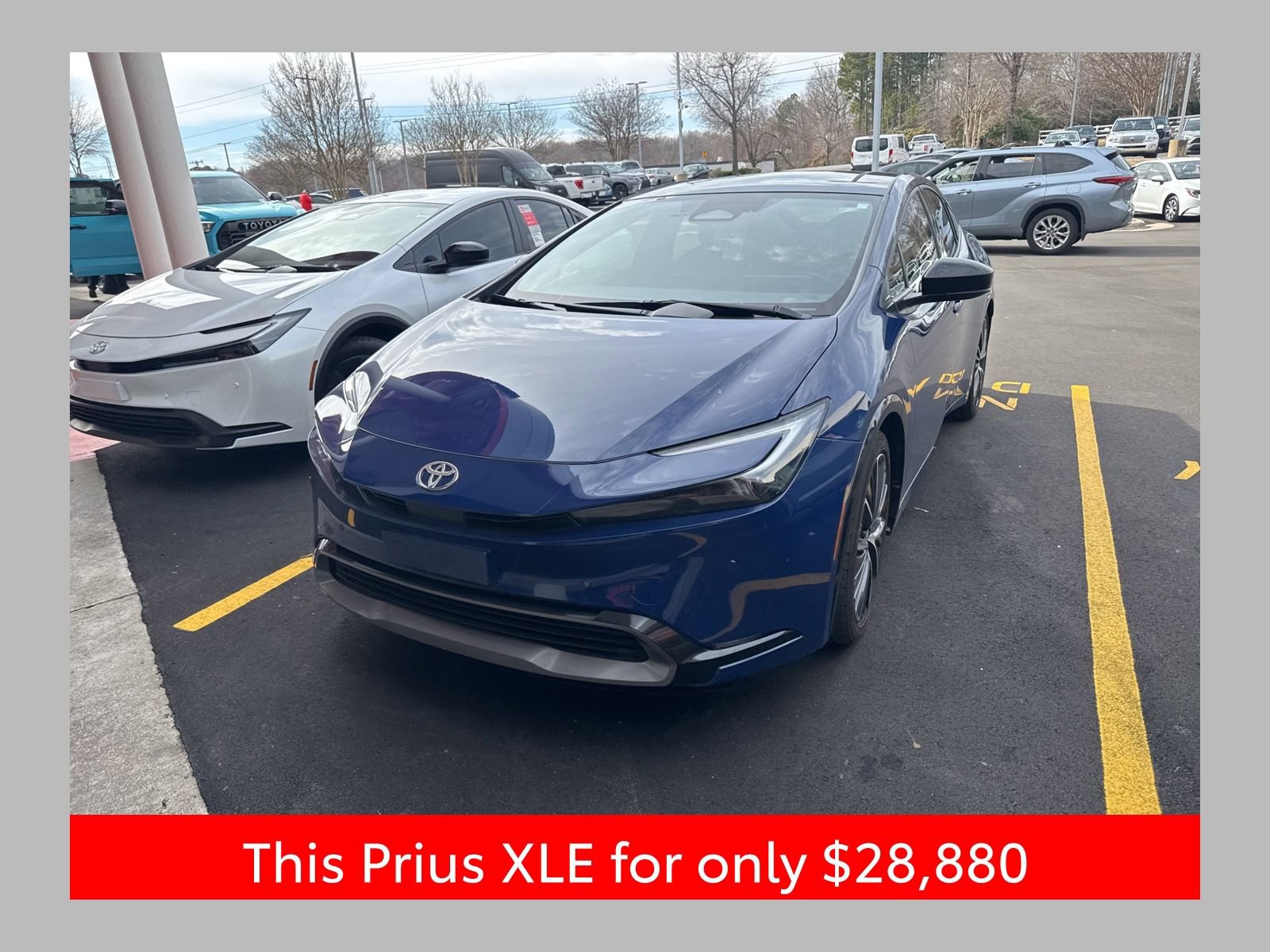 Used 2024 Toyota Prius XLE image 1