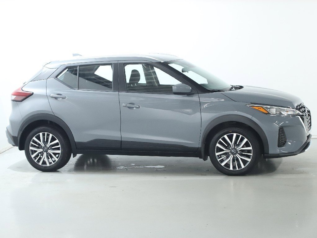 Certified 2023 Nissan Kicks SV image 11
