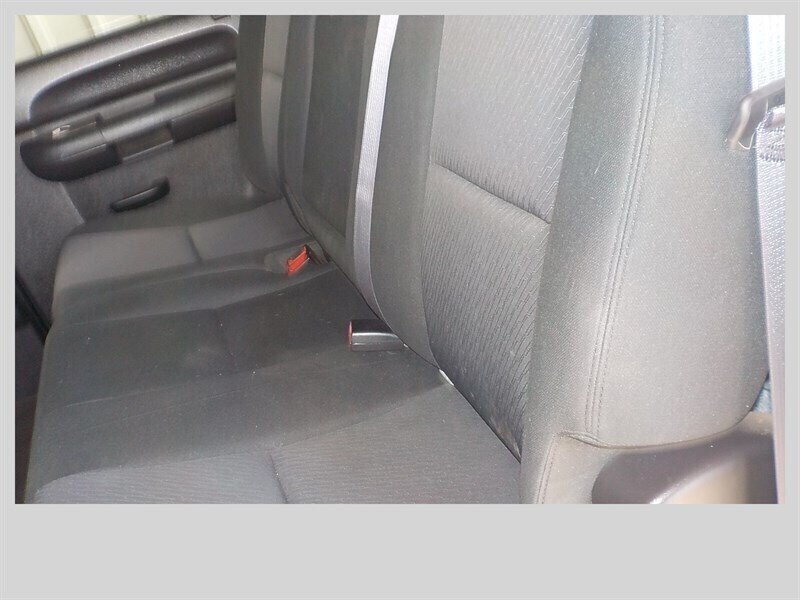Used 2011 Chevrolet Silverado 2500 LT AWD/4WD image 4