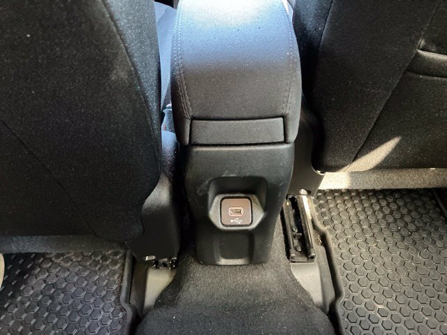 Used 2020 Jeep Renegade Latitude w/ Cold Weather Group AWD/4WD image 17