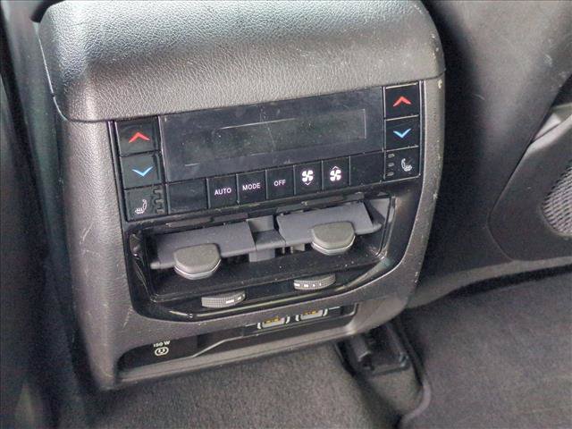 Used 2022 Jeep Grand Cherokee Overland w/ Luxury Tech Group IV AWD/4WD image 18
