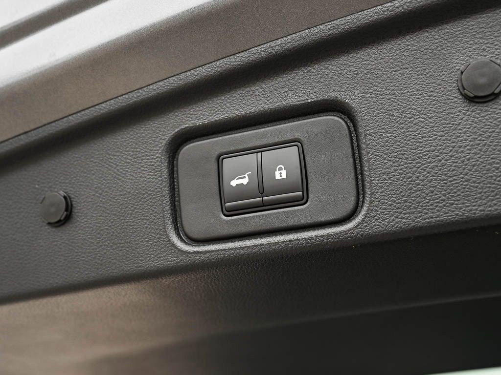 New 2025 Nissan Pathfinder Platinum w/ Lighting Package (N92) image 9