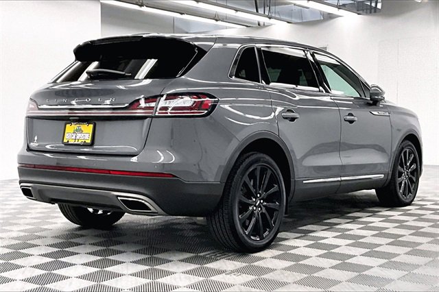 Used 2022 Lincoln Nautilus Reserve w/ Monochromatic Package image 11