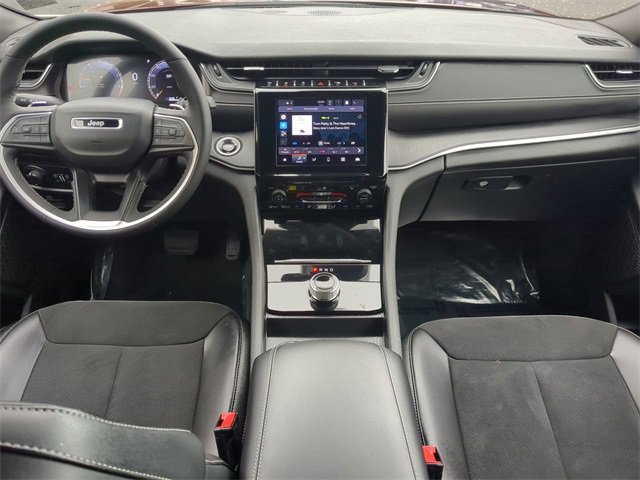 Used 2024 Jeep Grand Cherokee L Altitude image 14