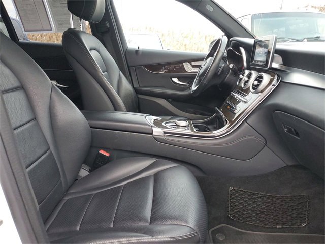 Used 2018 Mercedes-Benz GLC 300 4MATIC image 26
