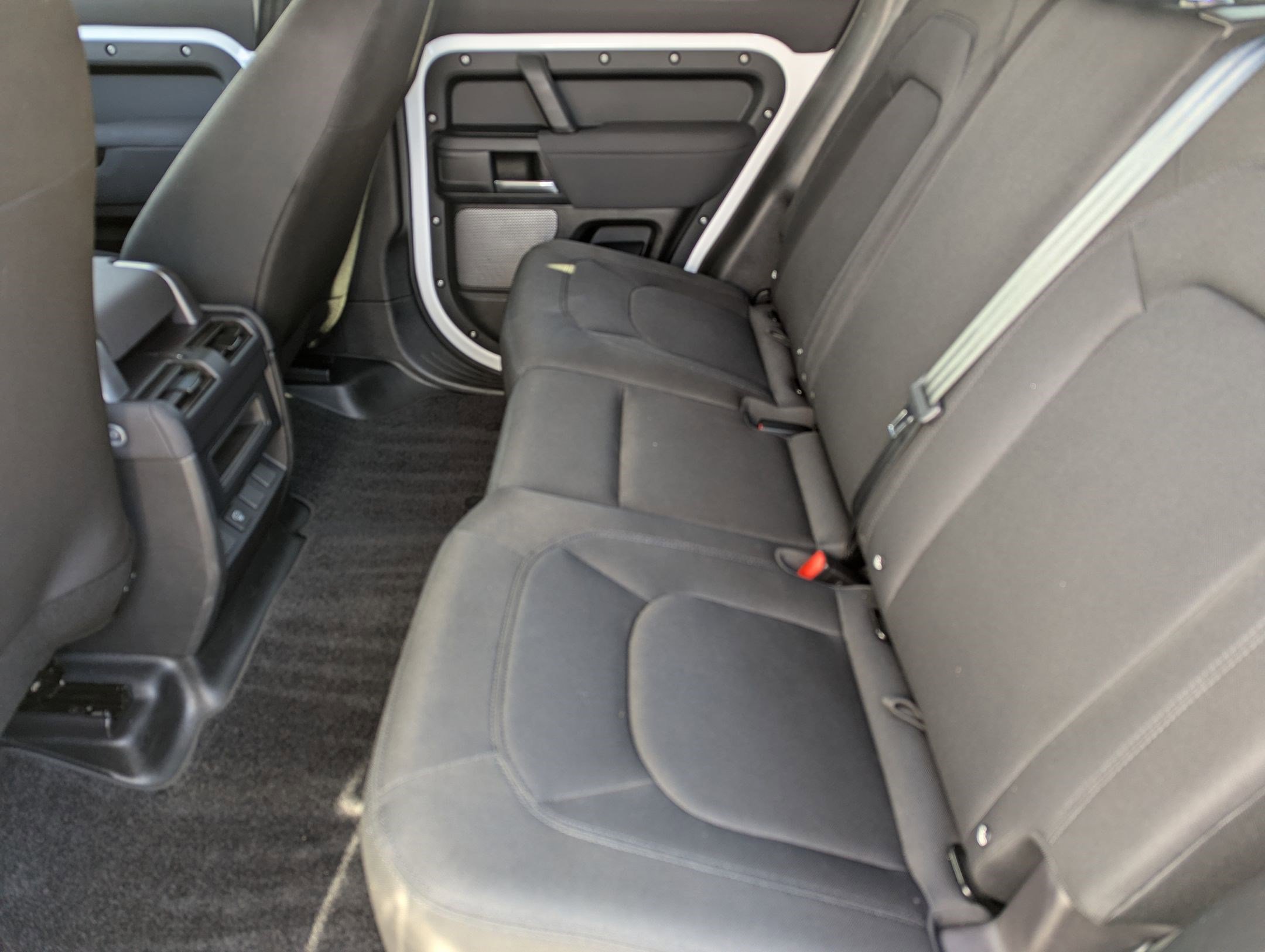 Used 2023 Land Rover Defender 110 image 19