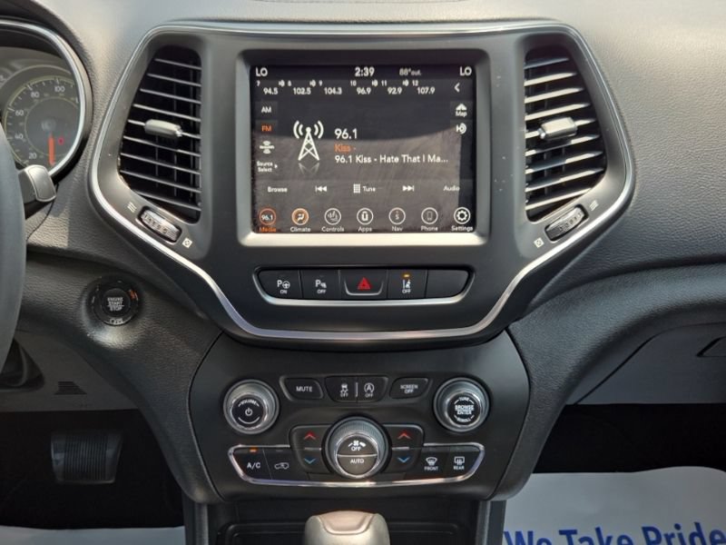 Used 2023 Jeep Cherokee Altitude Lux AWD/4WD image 33