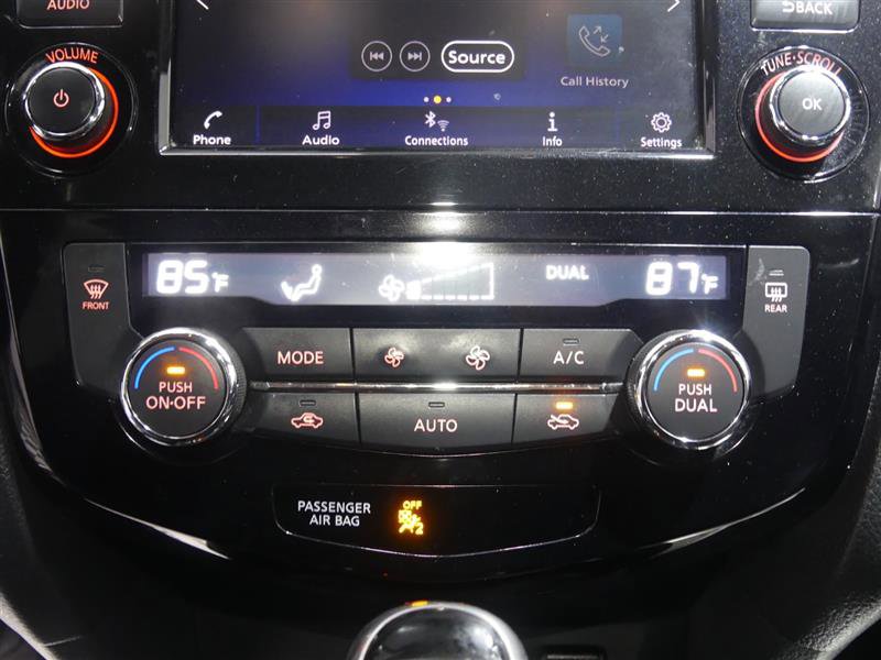 Used 2019 Nissan Rogue SV image 38