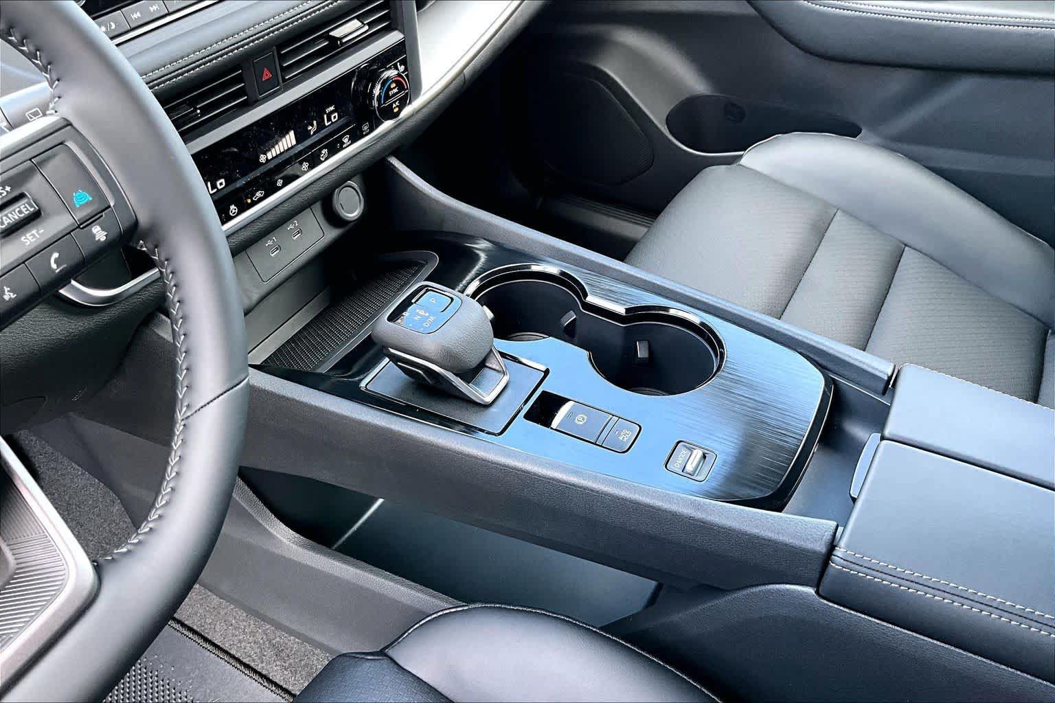 New 2027 Nissan Rogue Dark Armor FWD image 7