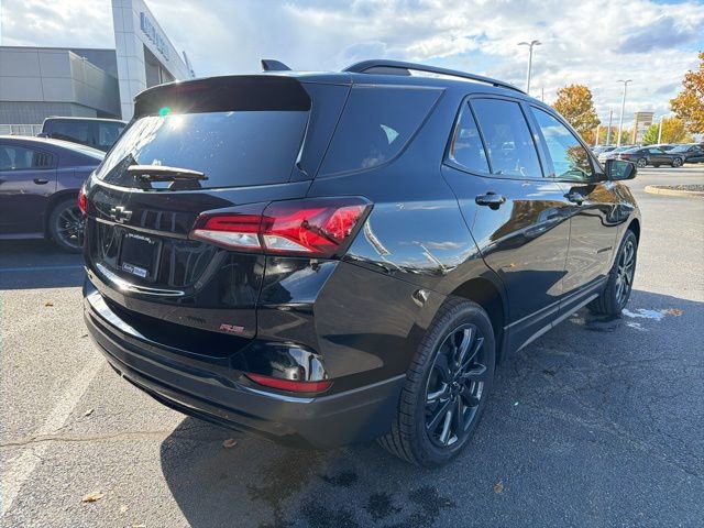 Used 2022 Chevrolet Equinox RS w/ RS Leather Package image 4