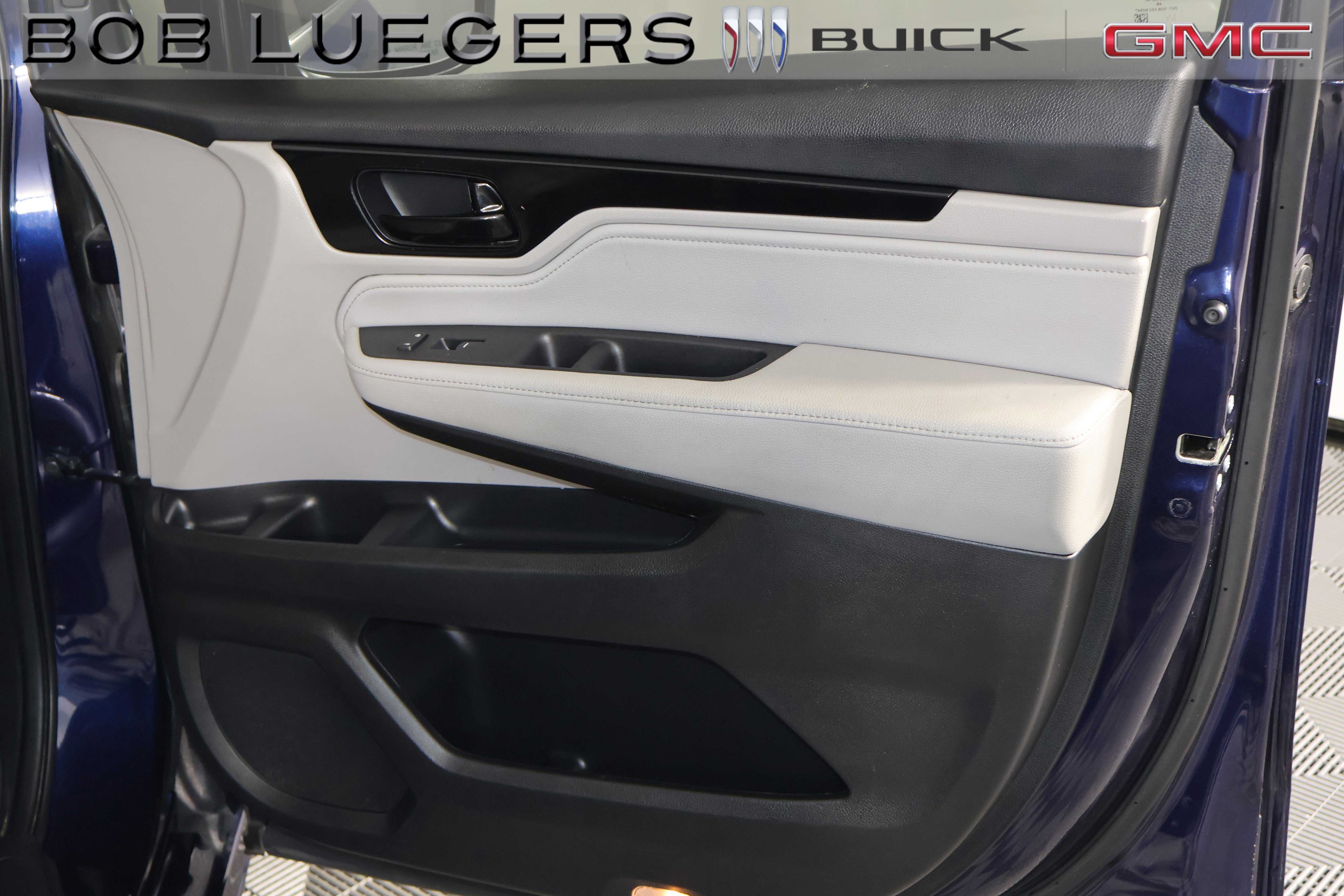 Used 2023 Honda Odyssey Touring image 17