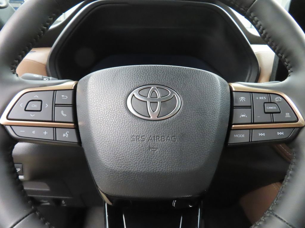 Used 2025 Toyota Grand Highlander AWD Hybrid image 57