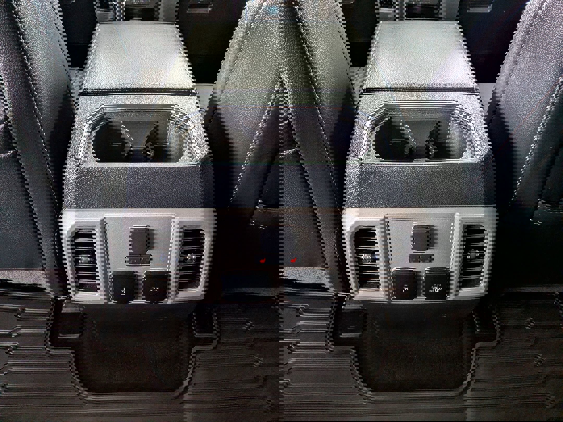 Used 2019 Ford F150 Lariat w/ Equipment Group 502A Luxury image 29