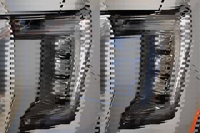 Used 2024 GMC Yukon Denali w/ Denali Reserve Package image 15