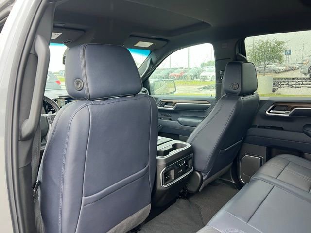 Used 2025 Chevrolet Silverado 1500 High Country AWD/4WD image 12