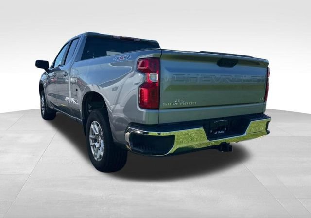 Used 2023 Chevrolet Silverado 1500 LT AWD/4WD image 2