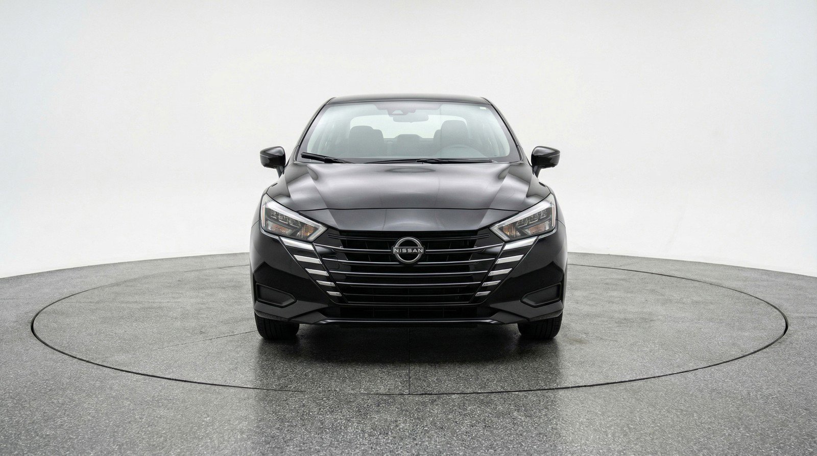 Used 2025 Nissan Versa SV image 2