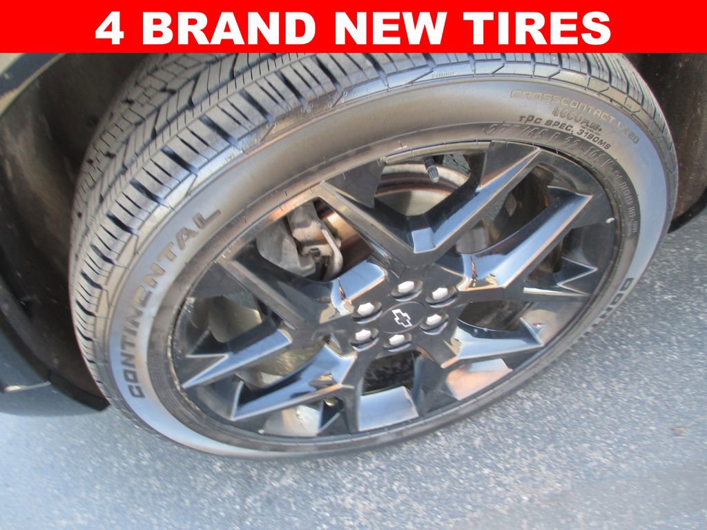 Used 2024 Chevrolet Traverse RS w/ LPO, Floor Liner Package image 3