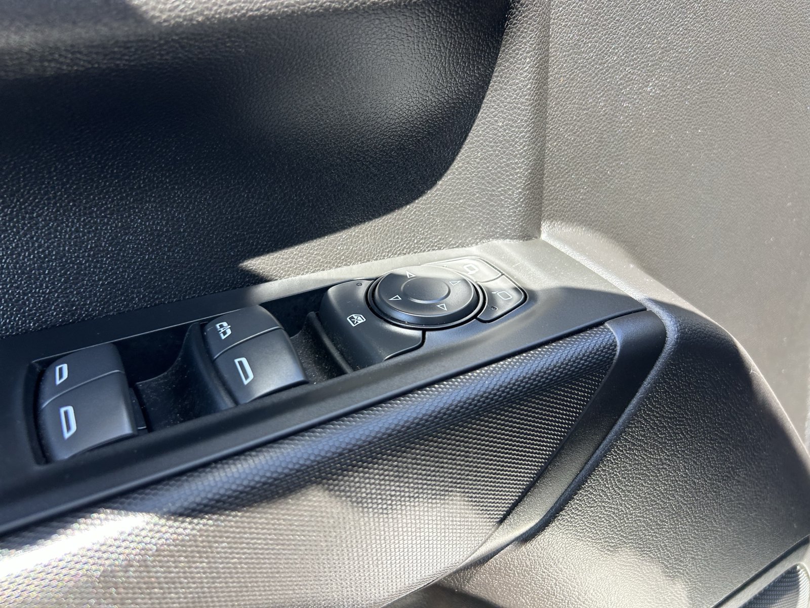 Used 2026 Chevrolet Silverado 1500 Custom RWD image 28