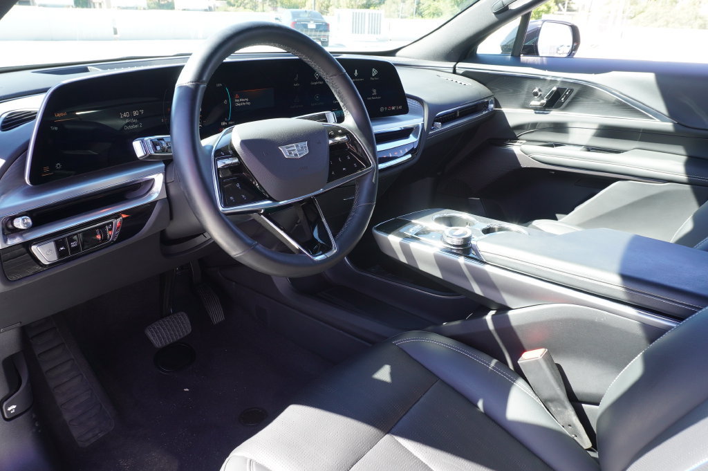 Certified 2024 Cadillac Lyriq Luxury RWD image 18