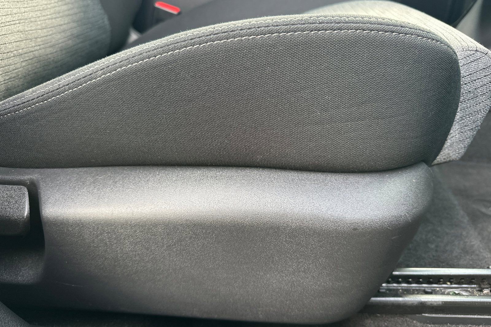 Used 2023 Nissan Rogue SV image 22