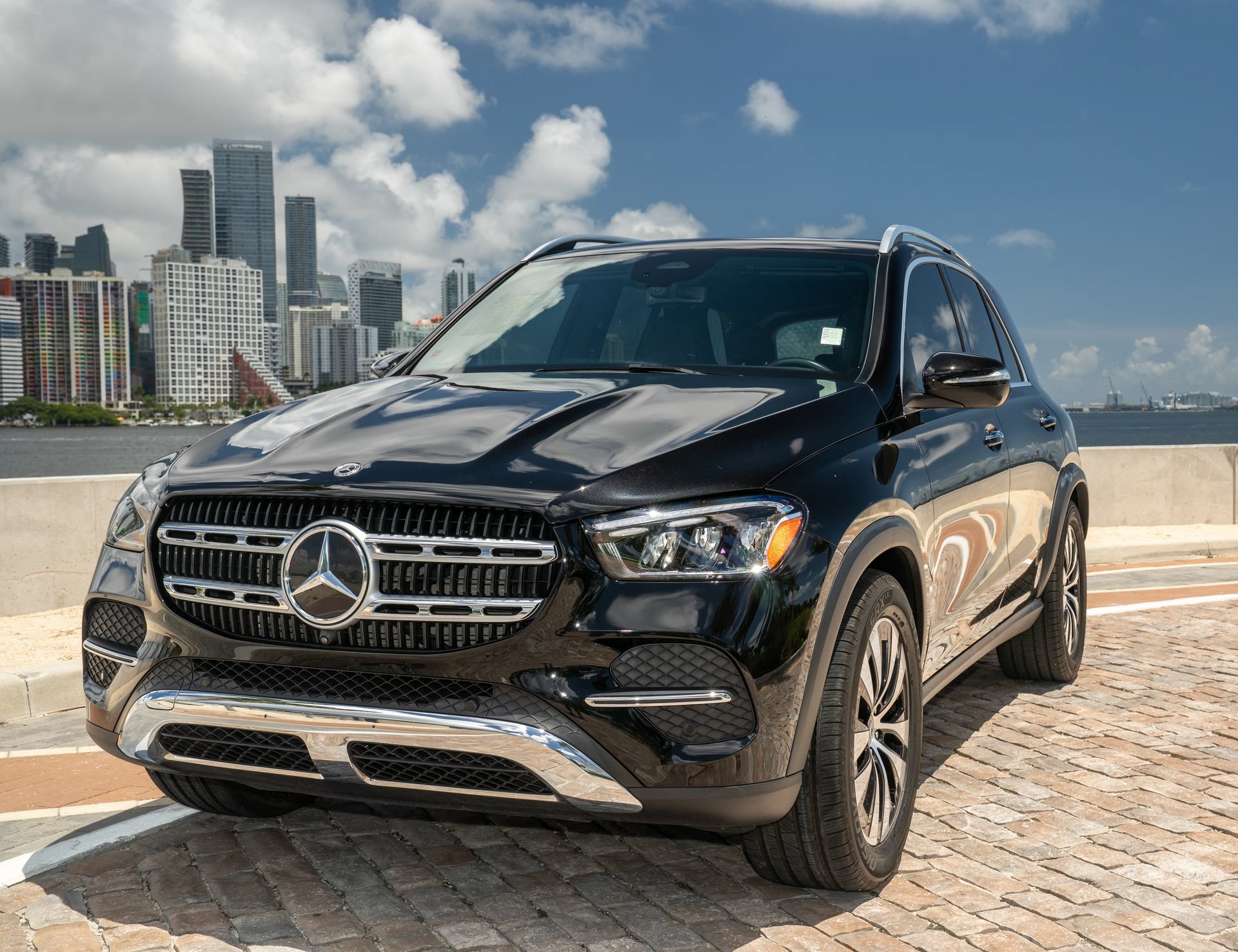 Used 2025 Mercedes-Benz GLE 450 4MATIC video 4