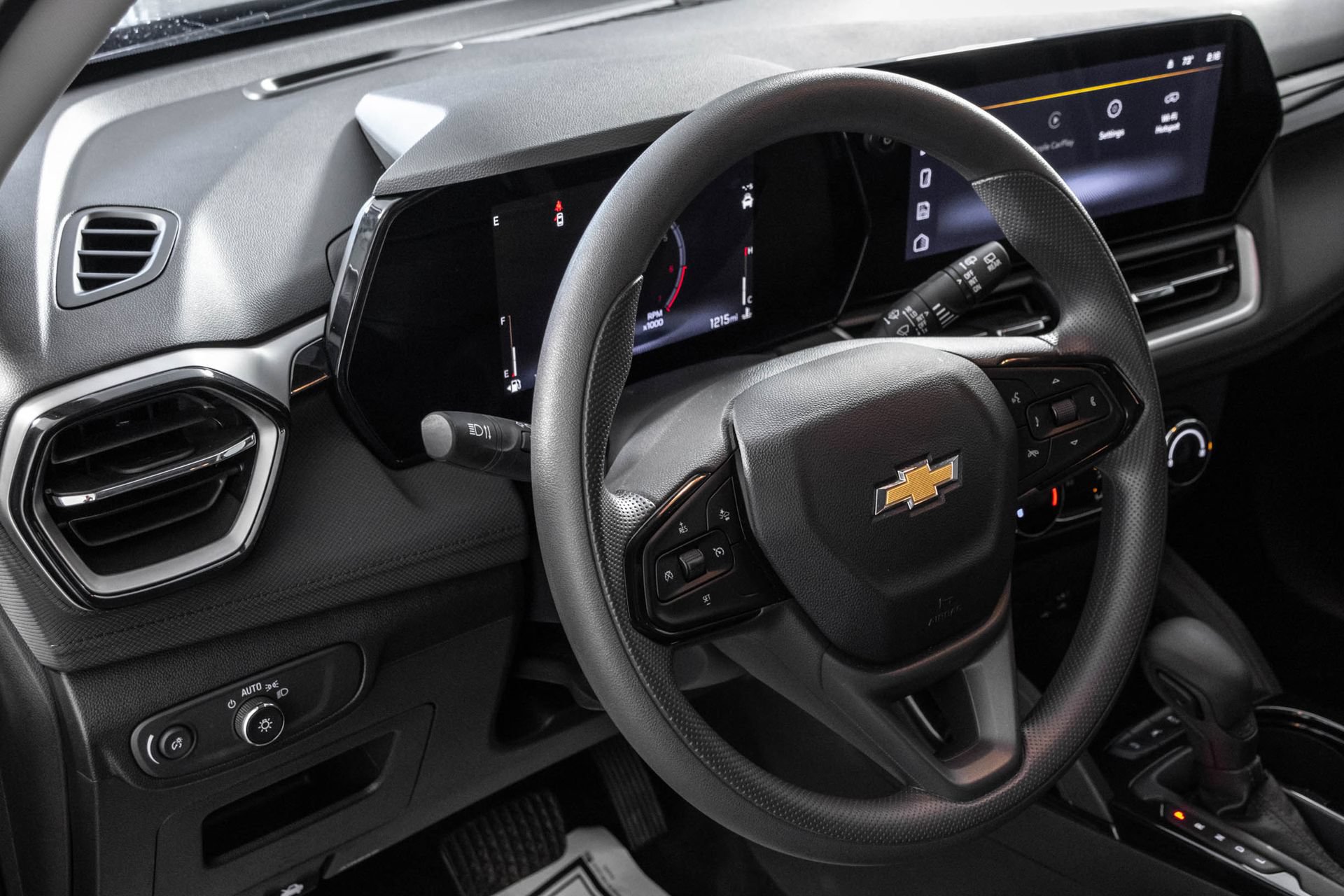 Used 2026 Chevrolet TrailBlazer LS w/ LS Convenience Package FWD image 33