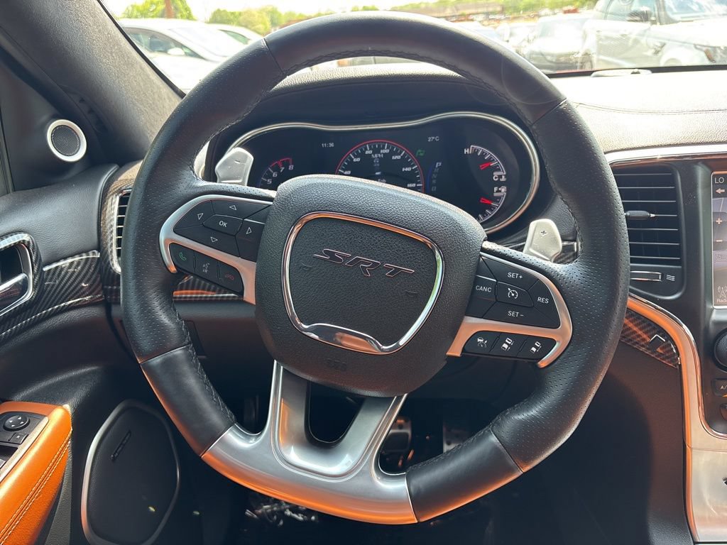 Used 2015 Jeep Grand Cherokee SRT w/ Luxury Group II AWD/4WD image 11