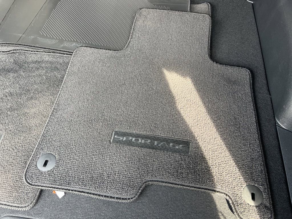 Certified 2025 Kia Sportage EX image 12