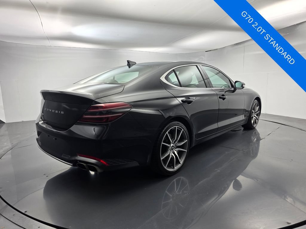 Used 2023 Genesis G70 2.0T RWD image 4