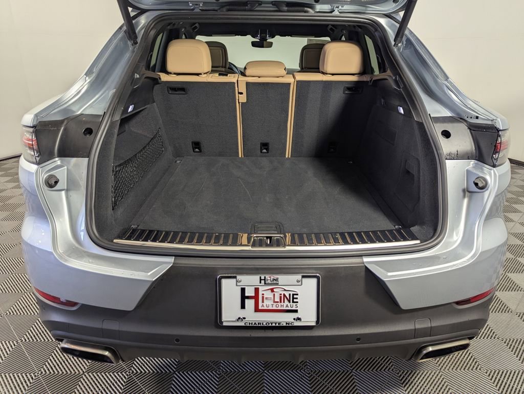 Used 2022 Porsche Cayenne Coupe image 15