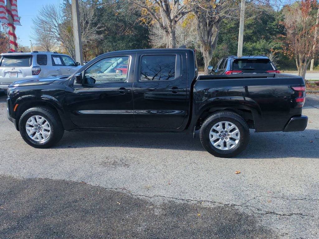 Used 2023 Nissan Frontier SV image 8