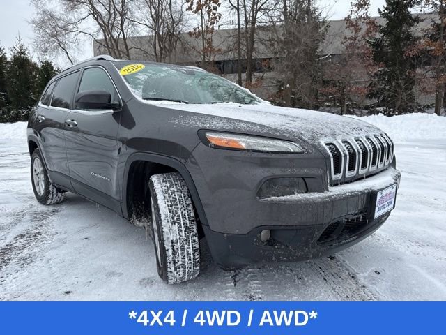 Used 2018 Jeep Cherokee Latitude w/ Cold Weather Group image 2