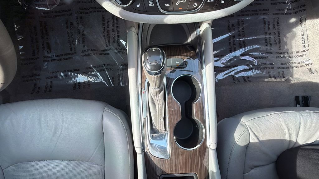 Used 2017 Chevrolet Malibu Premier w/ Premier Sun and Wheel Package image 17