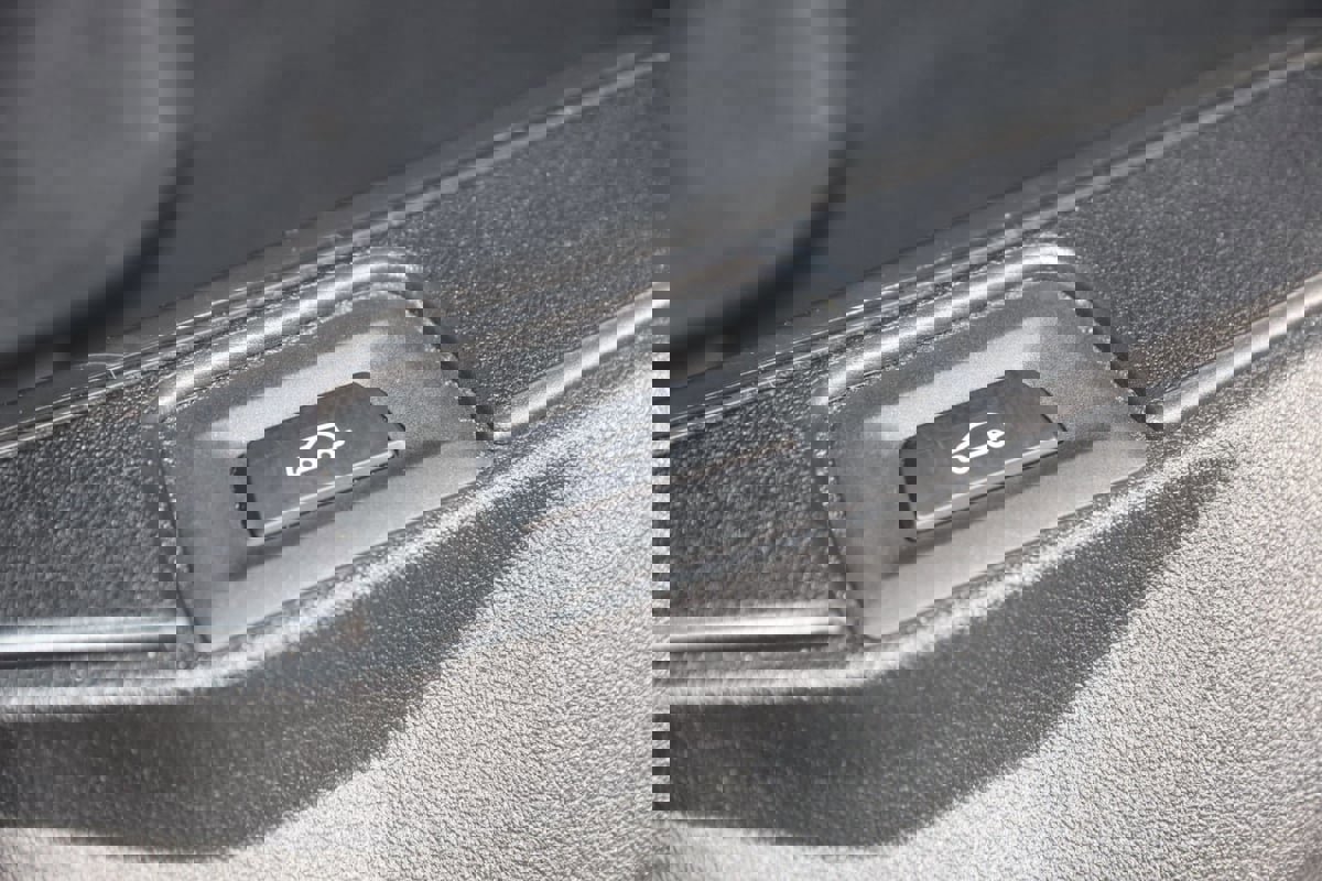 Used 2023 BMW X5 M50i w/ Executive Package image 58