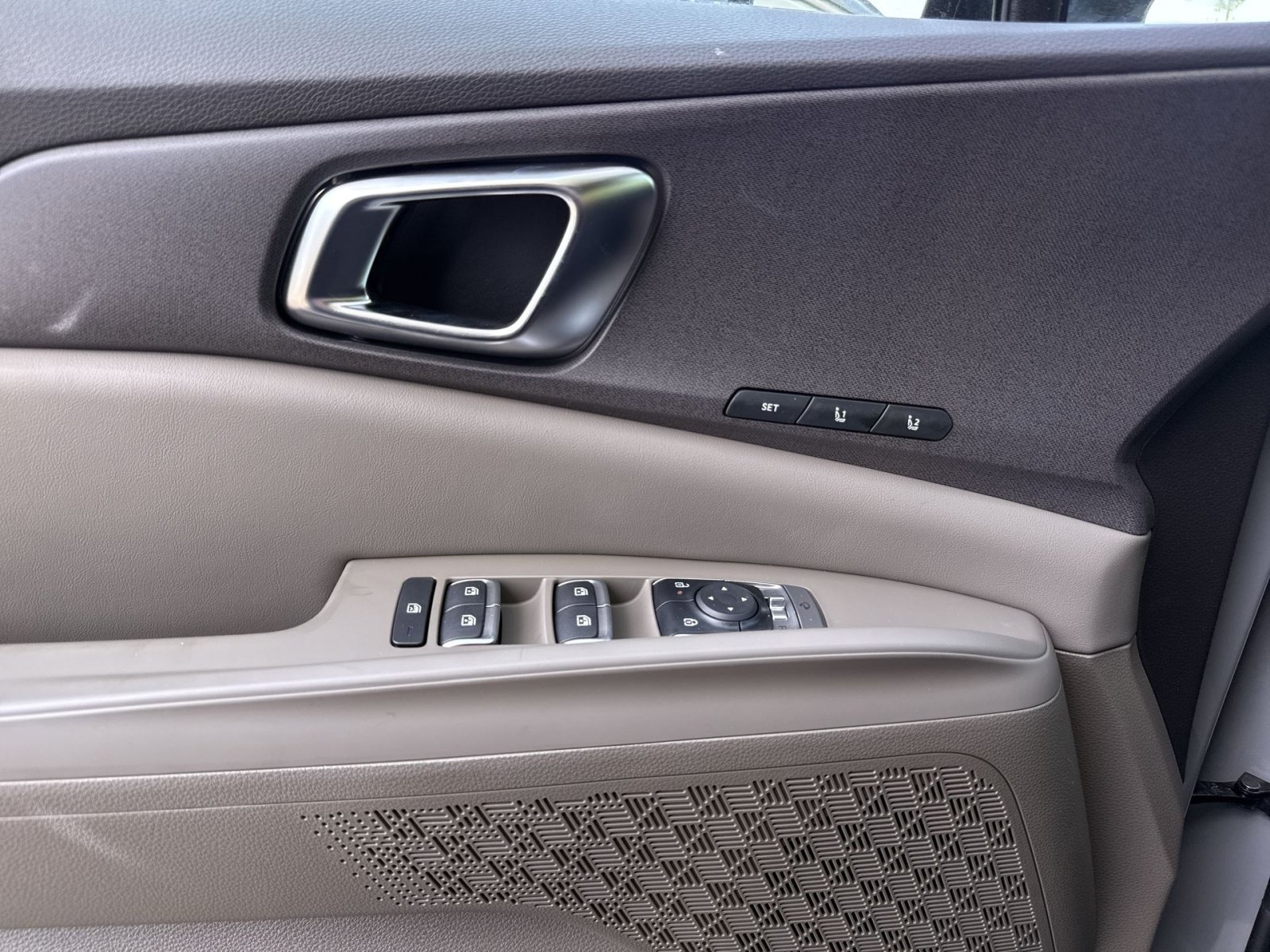 New 2026 Kia Carnival EX FWD image 26