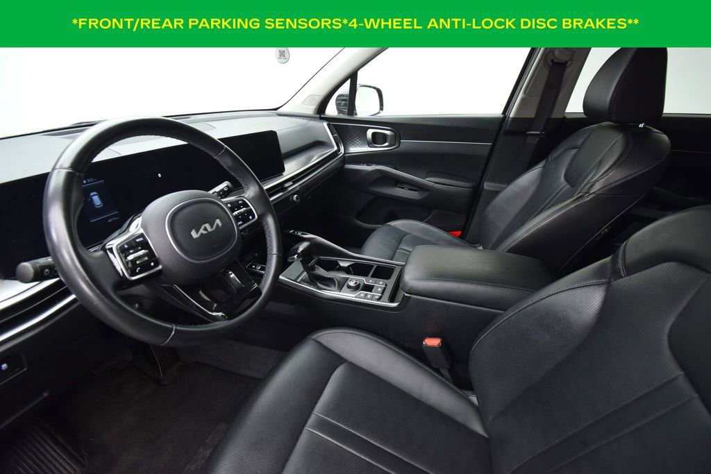Used 2024 Kia Sorento S image 9
