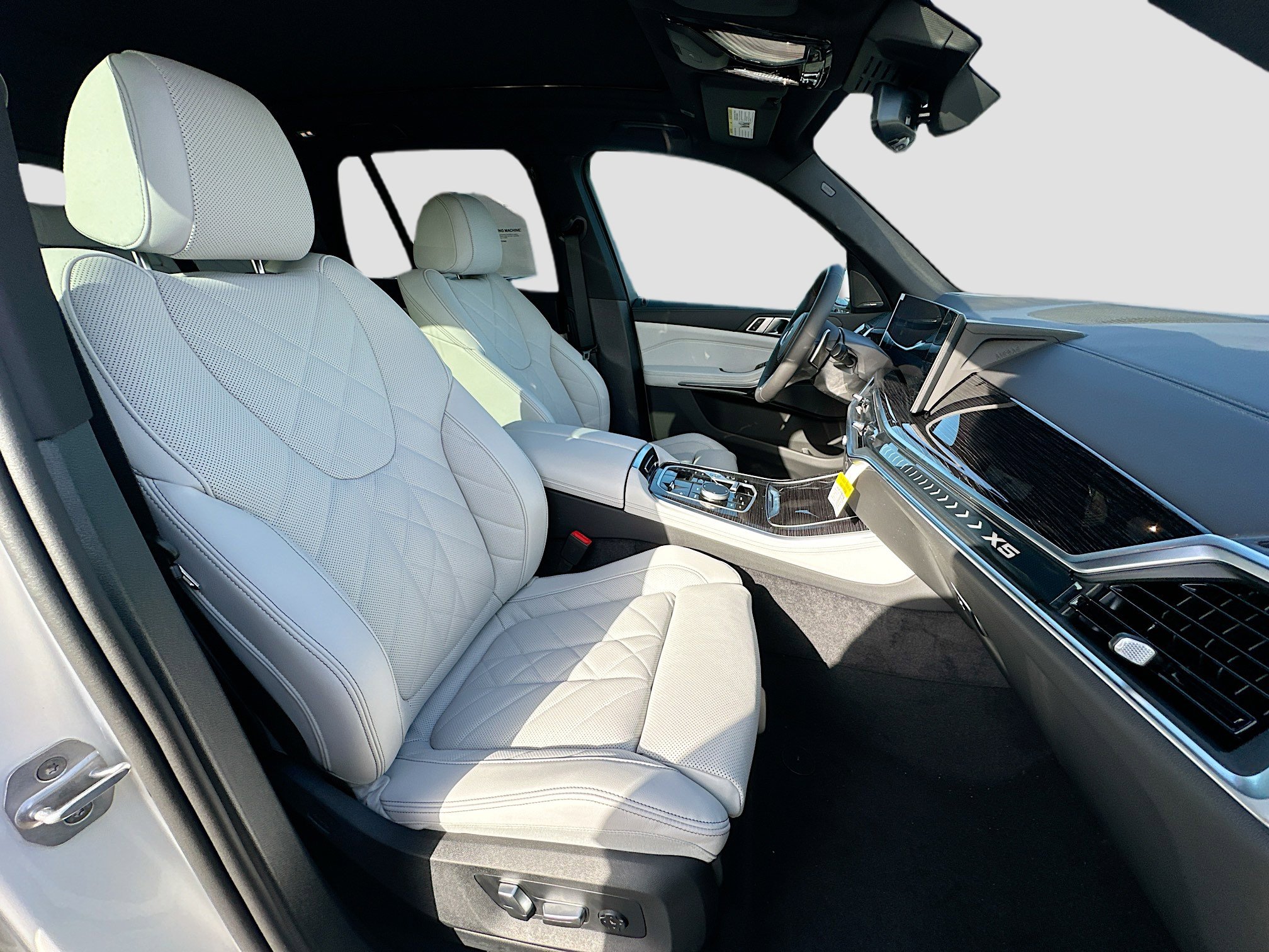 New 2026 BMW X5 xDrive50e w/ M Sport Package image 23