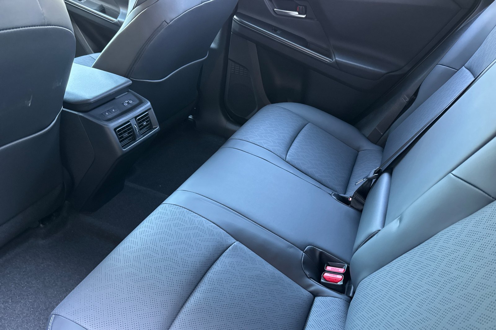 New 2026 Subaru Solterra AWD/4WD image 12