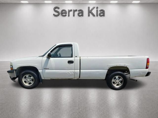 Used 2001 Chevrolet Silverado 1500 4x4 Regular Cab w/ Firm Ride Suspension Pkg video 2