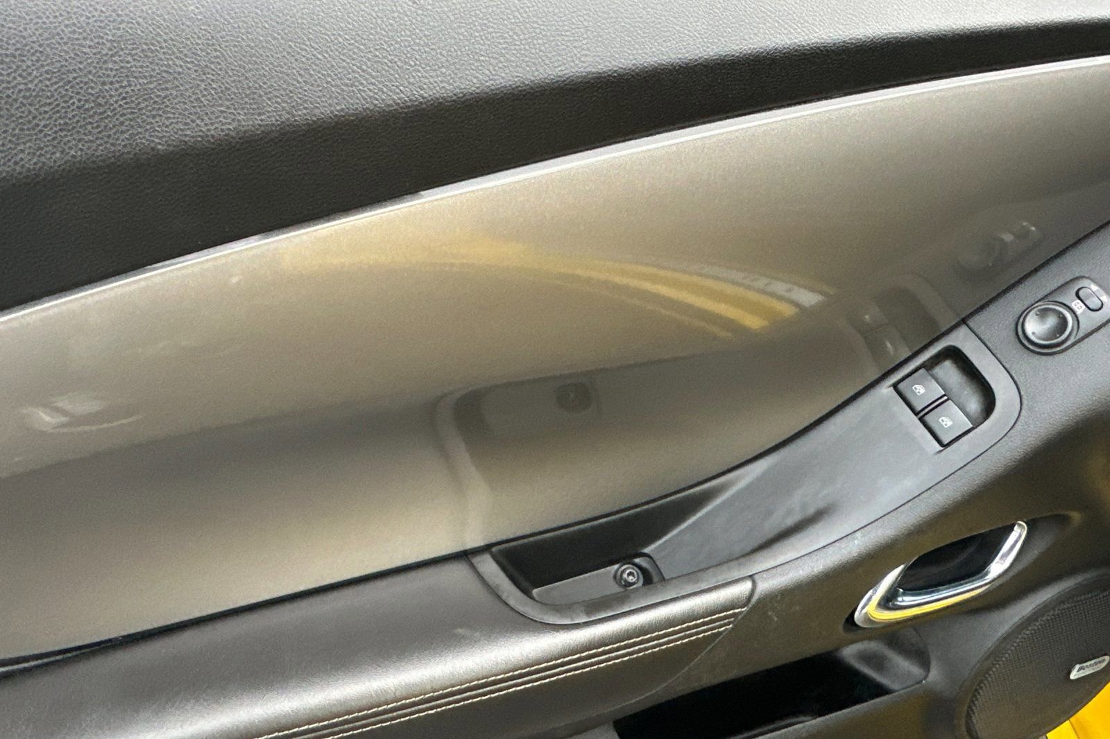 Used 2011 Chevrolet Camaro SS w/ RS Package image 11