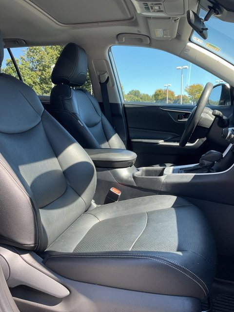 Used 2024 Toyota RAV4 XLE w/ Convenience Package FWD image 20