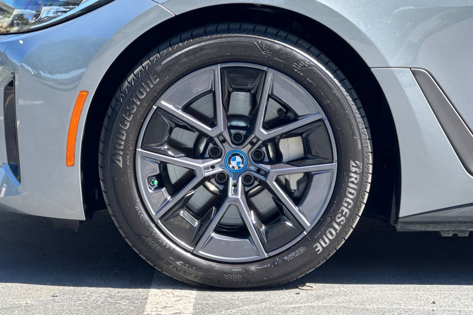 Certified 2023 BMW i4 eDrive40 w/ Premium Package RWD image 38